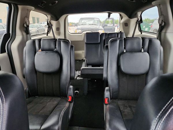 2020 DODGE GRAND CARAVAN SXT — SUVN