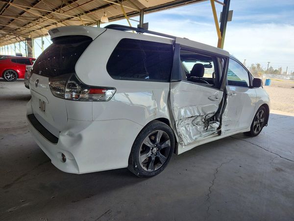 2012 TOYOTA SIENNA — PSRA