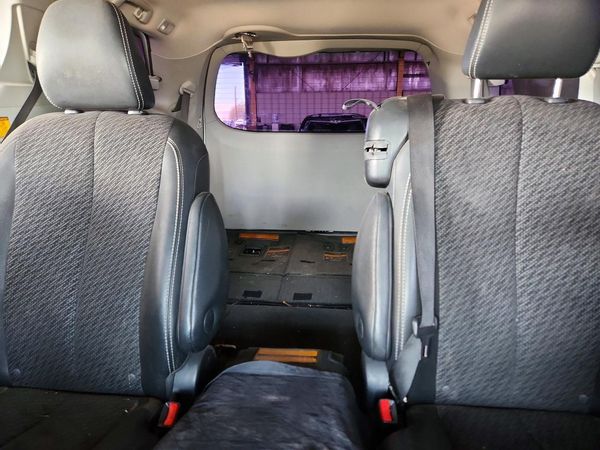 2012 TOYOTA SIENNA — SUVN