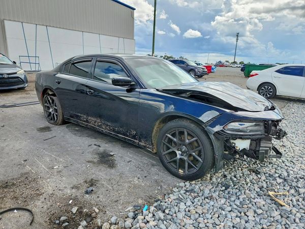 2019 DODGE CHARGER SXT — Passenger 3/4