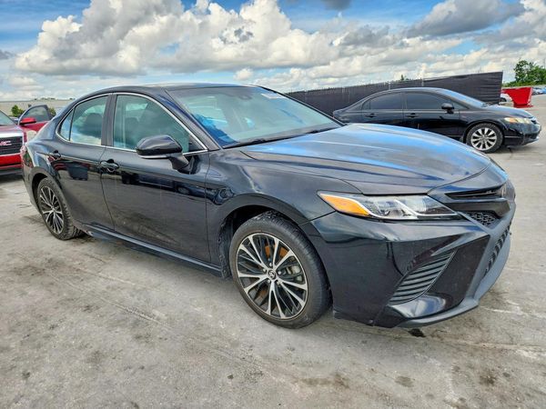 2019 TOYOTA CAMRY L/LE/SE/XLE — Passenger 3/4