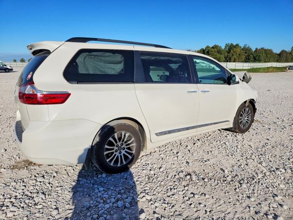 2018 TOYOTA SIENNA — PSRA
