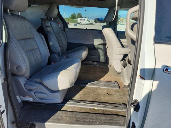 2018 TOYOTA SIENNA — PSRS