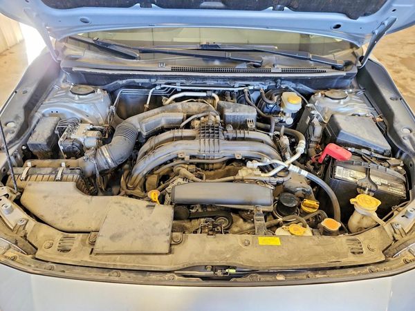 2019 SUBARU CROSSTREK — Engine bay