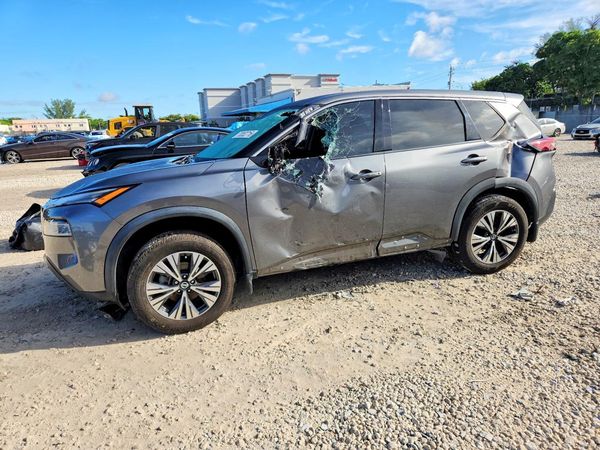 2021 NISSAN ROGUE SV — Front 3/4