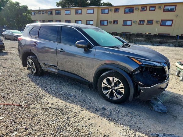 2021 NISSAN ROGUE SV — Passenger 3/4