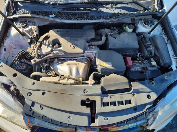 2017 TOYOTA CAMRY LE/SE/XLE/XSE — Engine bay