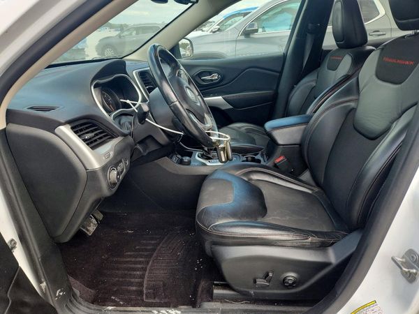 2018 JEEP CHEROKEE Trailhawk — DENT