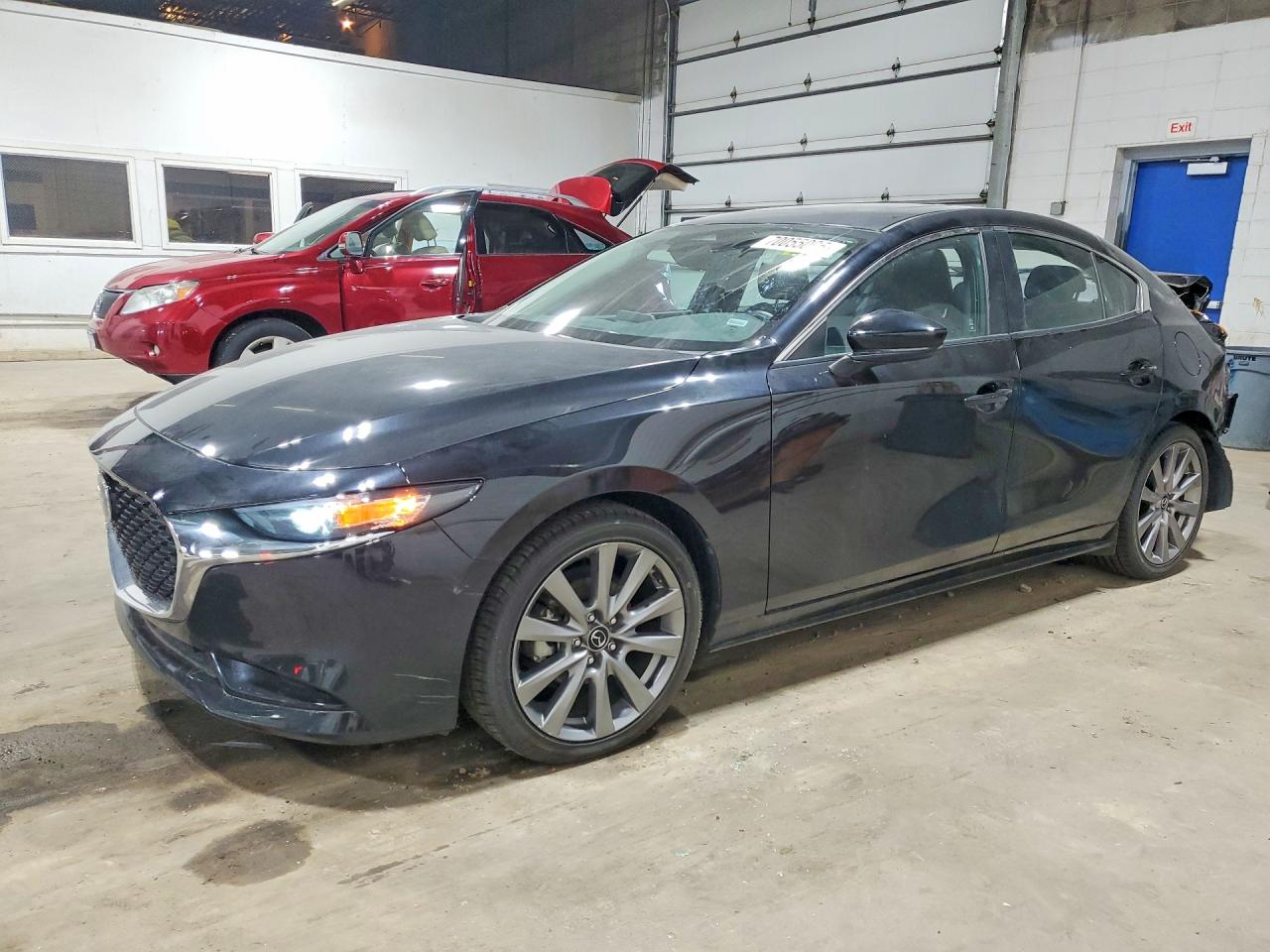 2024 MAZDA 3 Preferred Package — Front 3/4