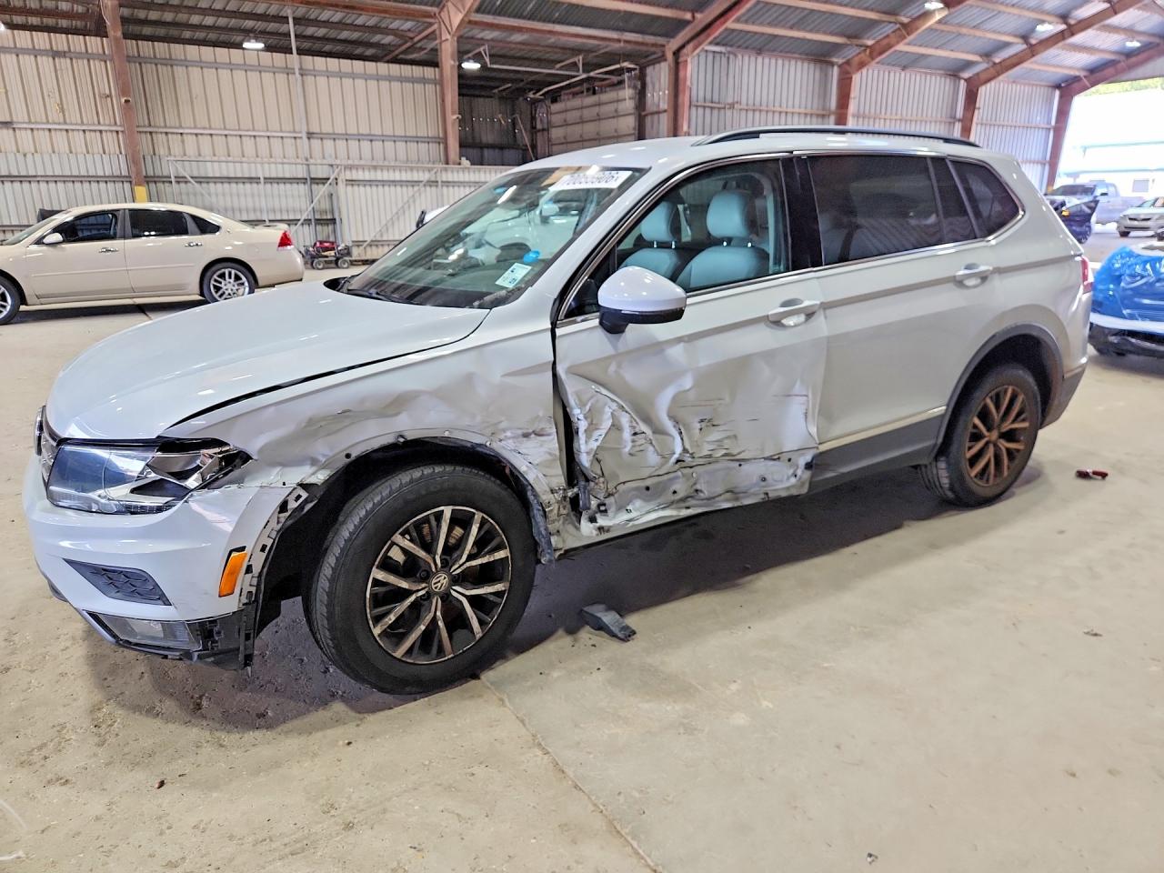 2018 VOLKSWAGEN TIGUAN SE, SEL — Front 3/4