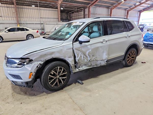 2018 VOLKSWAGEN TIGUAN — DSFA — Front 3/4