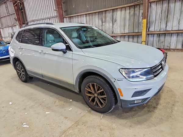 2018 VOLKSWAGEN TIGUAN SE, SEL — Passenger 3/4