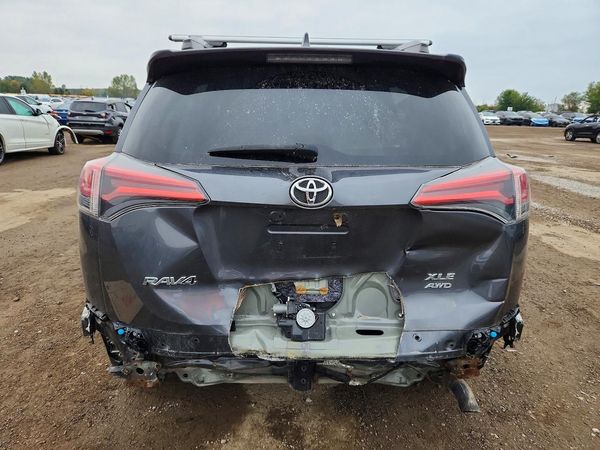 2018 TOYOTA RAV4 Adventure/XLE — DIRR