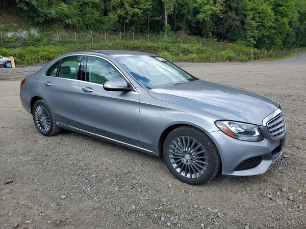 2015 MERCEDES-BENZ C 4-MATIC — Passenger 3/4