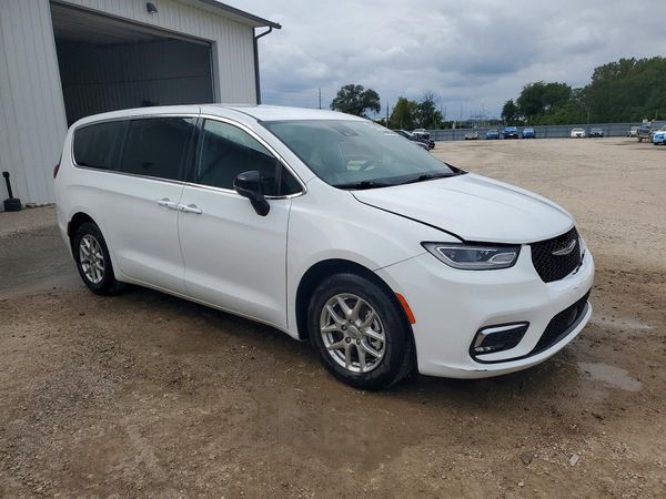 2025 CHRYSLER PACIFICA Select — Passenger 3/4