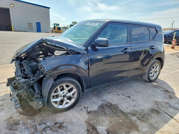 2023 KIA SOUL LX, S — Front 3/4