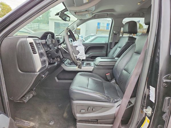 2017 CHEVROLET SILVERADO LT — DENT