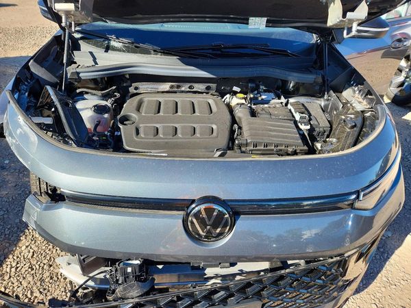 2026 VOLKSWAGEN TIGUAN 4Motion SE R-Line Black — Engine bay