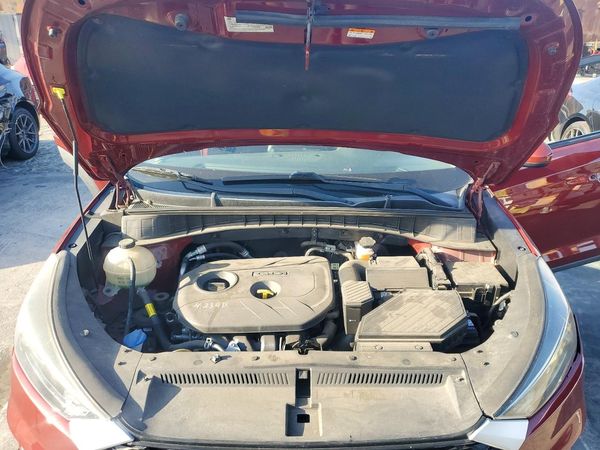 2019 HYUNDAI TUCSON SE — Engine bay