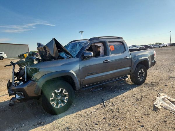 2021 TOYOTA TACOMA SR5 — Front 3/4