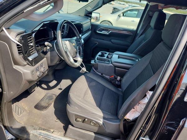 2023 CHEVROLET SILVERADO LT — DENT