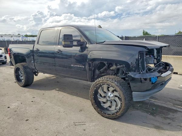 2018 CHEVROLET SILVERADO Custom — Passenger 3/4