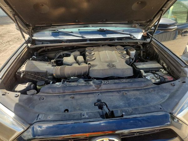 2016 TOYOTA 4RUNNER Base Grade — Engine bay