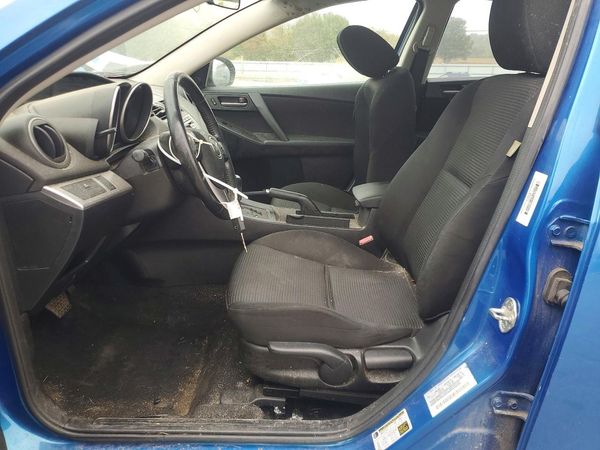 2012 MAZDA 3 Touring/GS — DENT