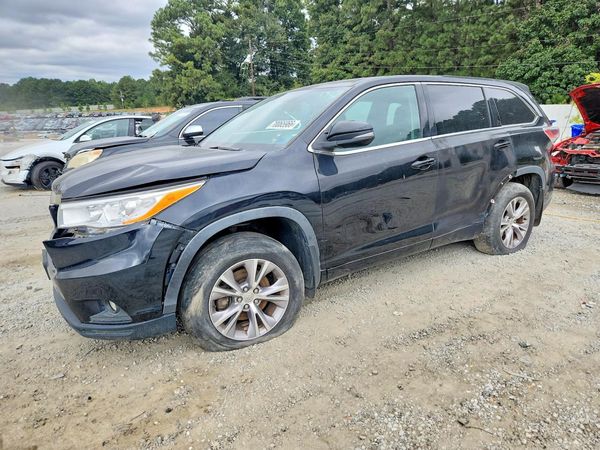 2015 TOYOTA HIGHLANDER Base/Hybrid — Front 3/4