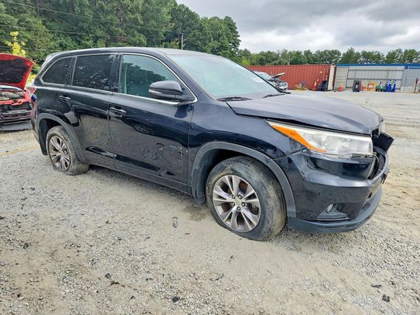 2015 TOYOTA HIGHLANDER Base/Hybrid — Passenger 3/4