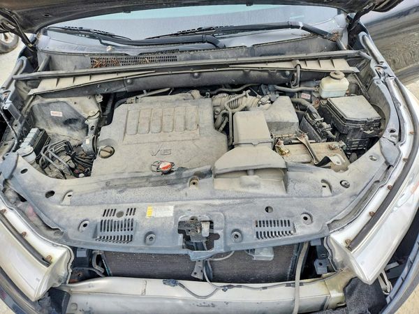 2015 TOYOTA HIGHLANDER Base/Hybrid — Engine bay