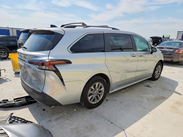 2024 TOYOTA SIENNA LE — PSRA