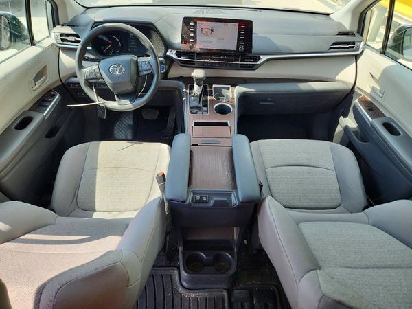 2024 TOYOTA SIENNA LE — CKPT