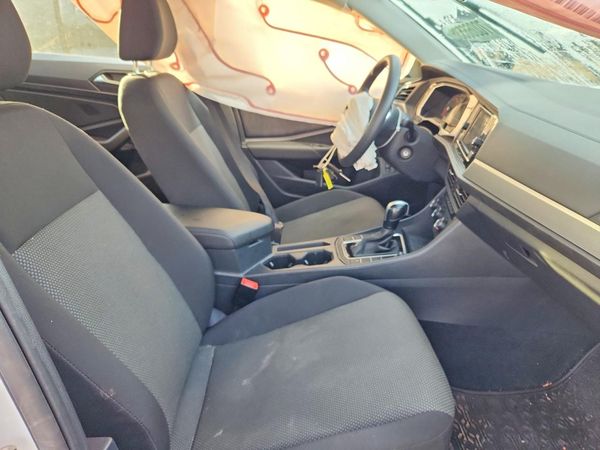 2021 VOLKSWAGEN JETTA S / SE / R-Line — DENT
