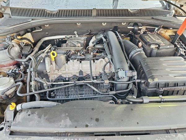 2021 VOLKSWAGEN JETTA S / SE / R-Line — Engine bay