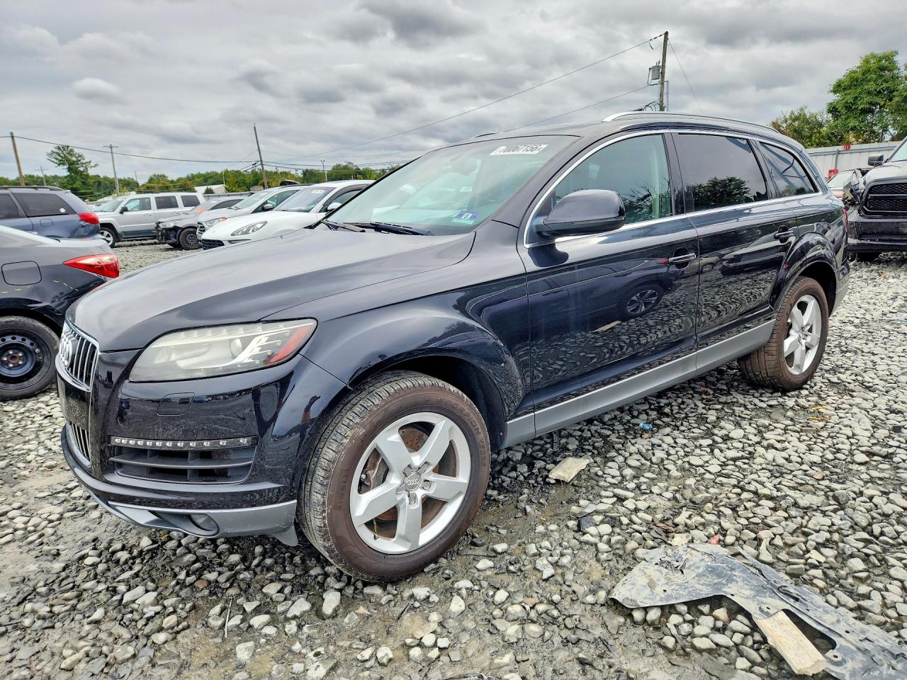 2013 AUDI Q7 Premium Plus — Front 3/4
