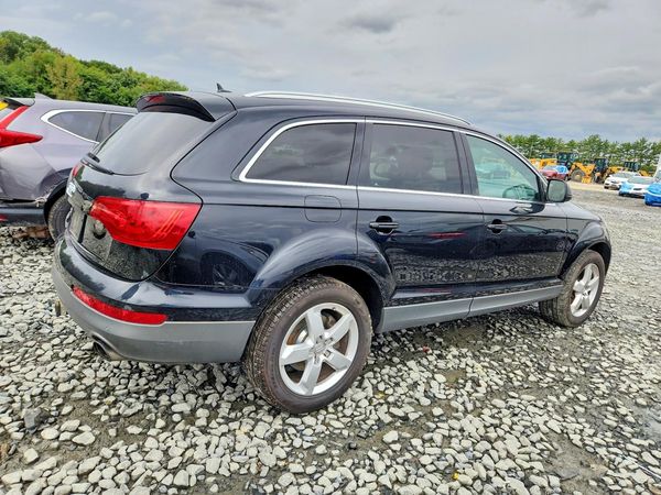 2013 AUDI Q7 Premium Plus — PSRA