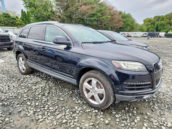2013 AUDI Q7 Premium Plus — Passenger 3/4