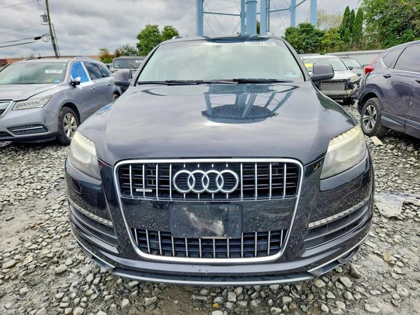 2013 AUDI Q7 Premium Plus — DIRF