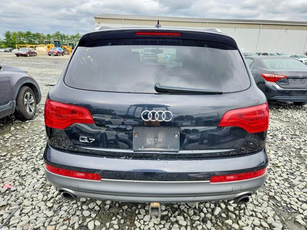 2013 AUDI Q7 Premium Plus — DIRR