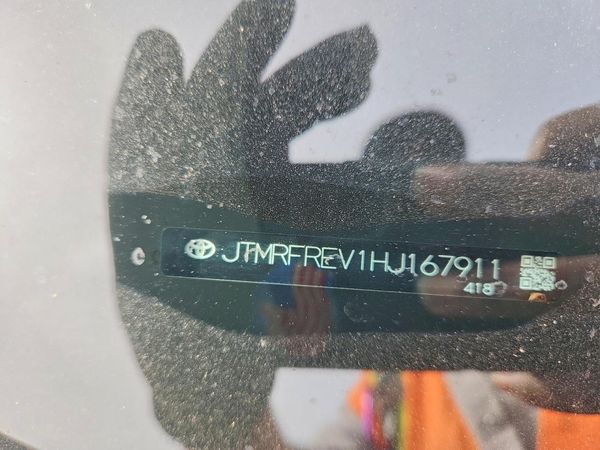 2017 TOYOTA RAV4 XLE — VINP