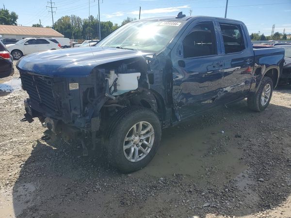 2022 CHEVROLET SILVERADO LT — Front 3/4