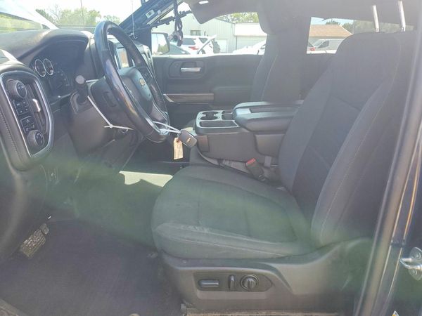 2022 CHEVROLET SILVERADO LT — DENT