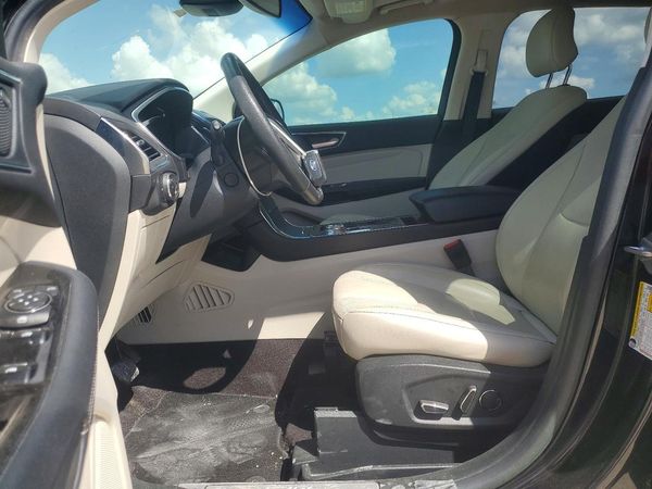 2019 FORD EDGE Titanium — DENT