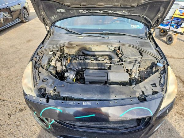 2012 VOLVO S60 — Engine bay