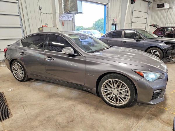 2014 INFINITI Q50 — Passenger 3/4