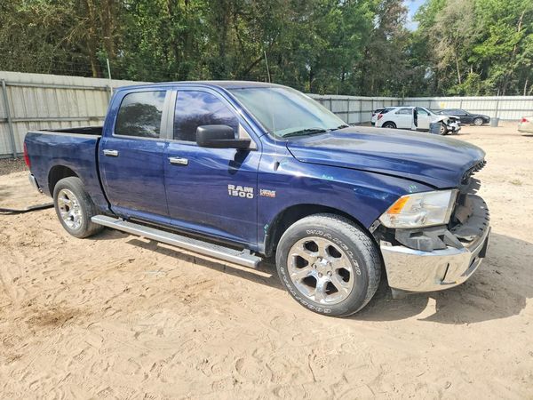 2015 RAM 1500 SLT — Passenger 3/4