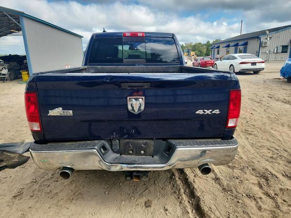 2015 RAM 1500 SLT — DIRR