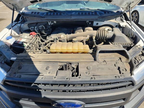 2020 FORD F150 — Engine bay