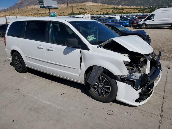 2015 DODGE CARAVAN SE — Passenger 3/4